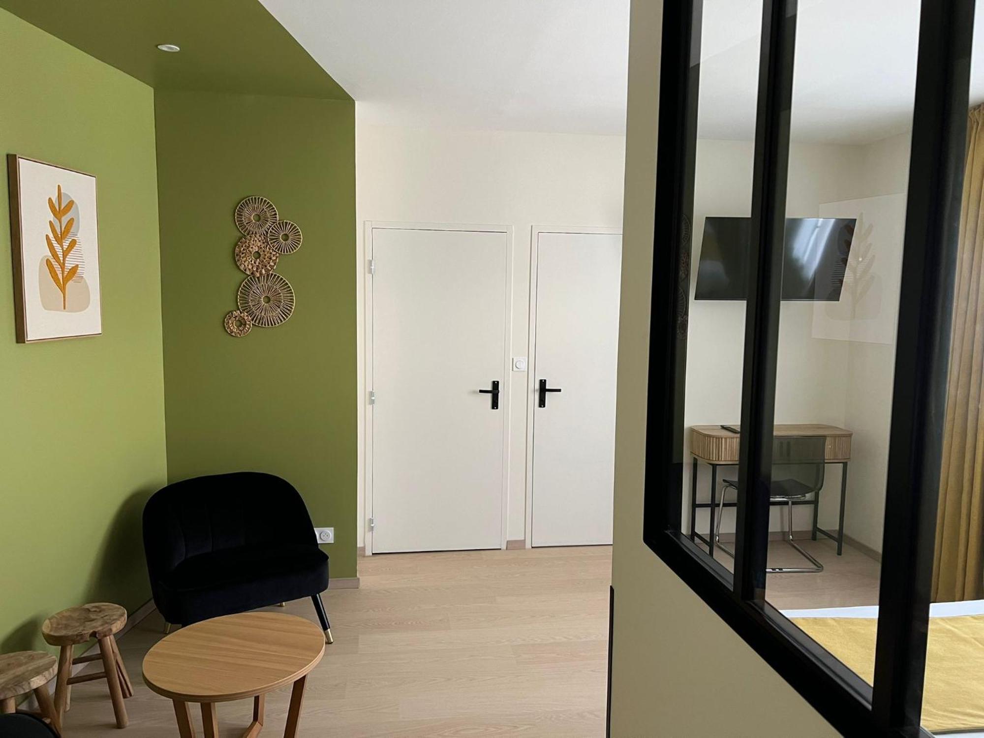 Hotel Le Blason 엉부와스 외부 사진