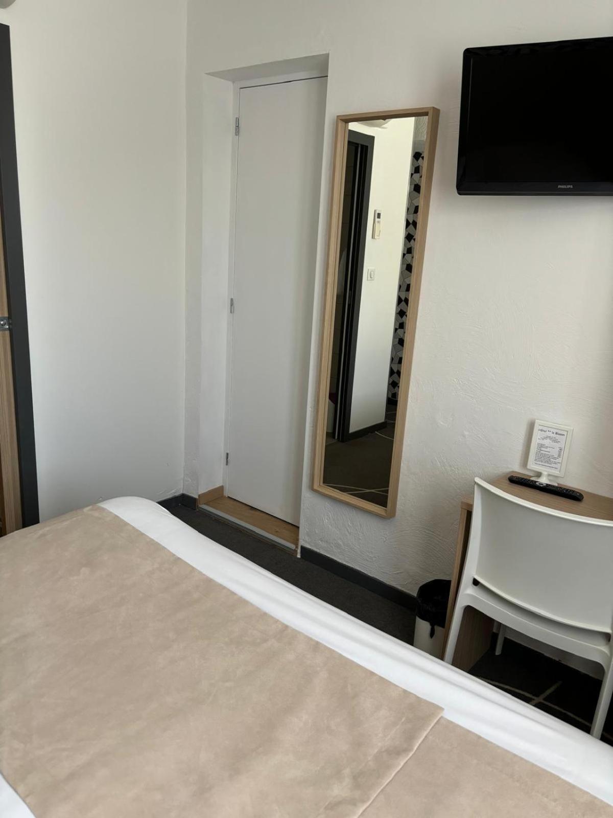 Hotel Le Blason 엉부와스 외부 사진