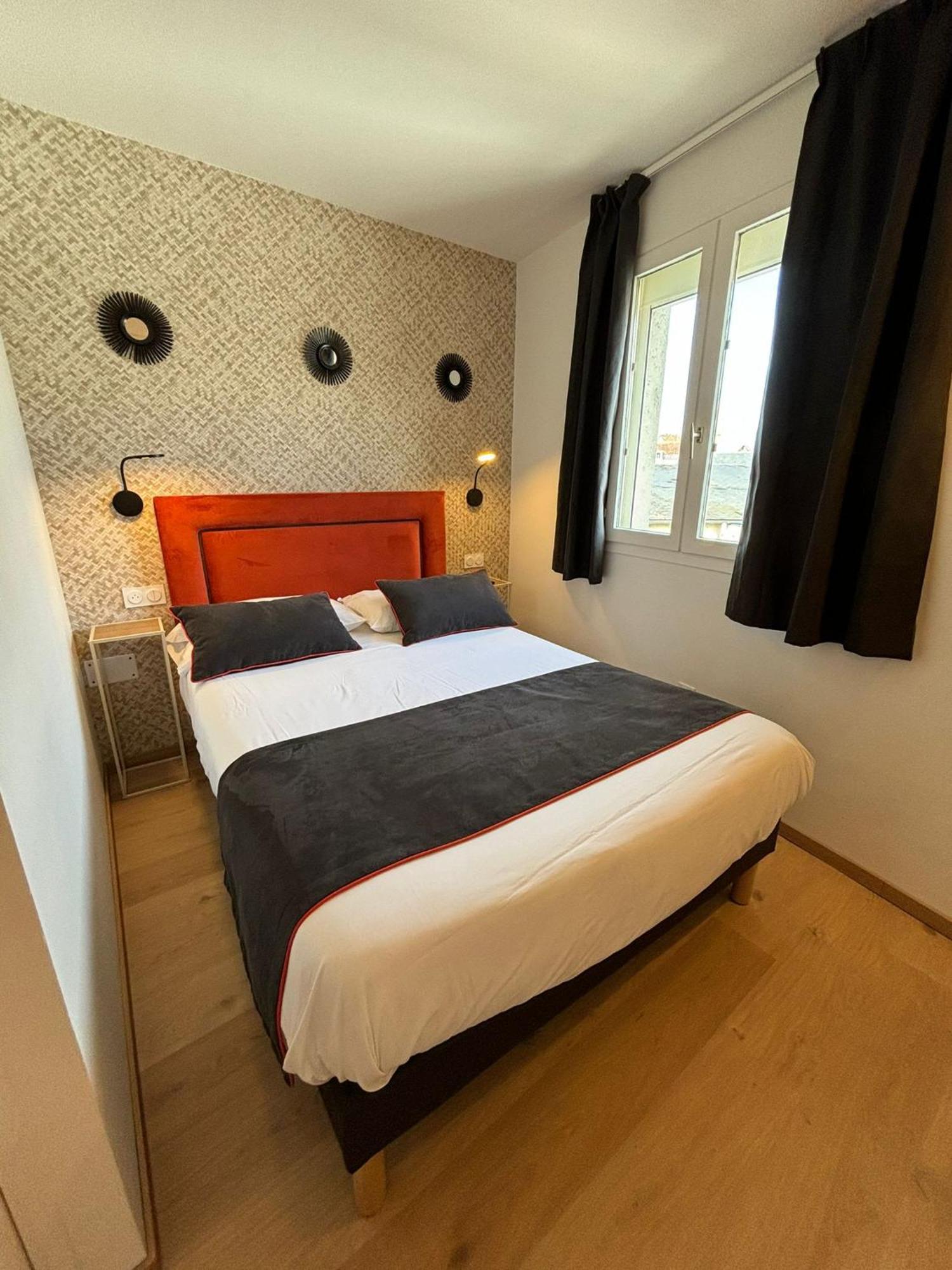 Hotel Le Blason 엉부와스 외부 사진