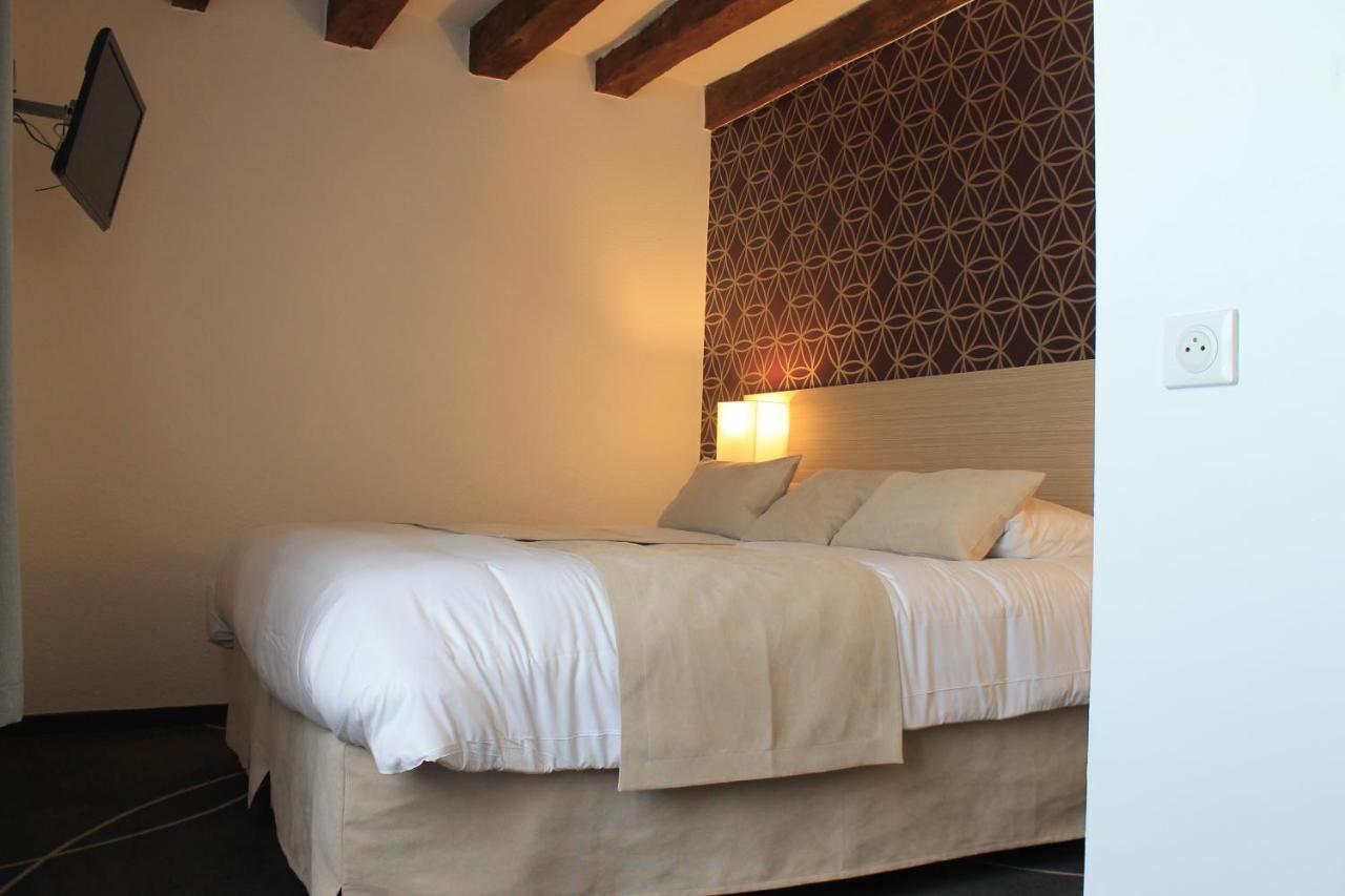 Hotel Le Blason 엉부와스 외부 사진