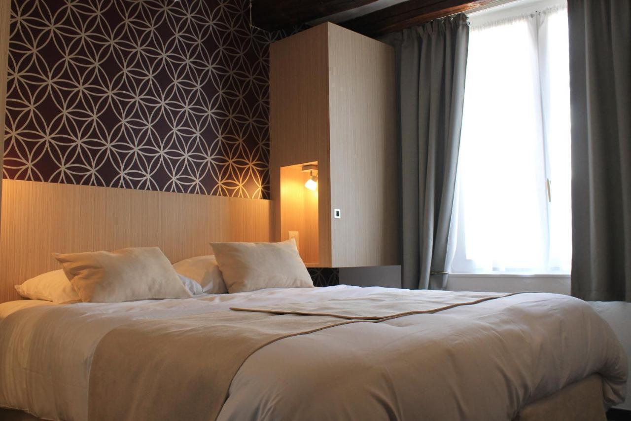 Hotel Le Blason 엉부와스 외부 사진