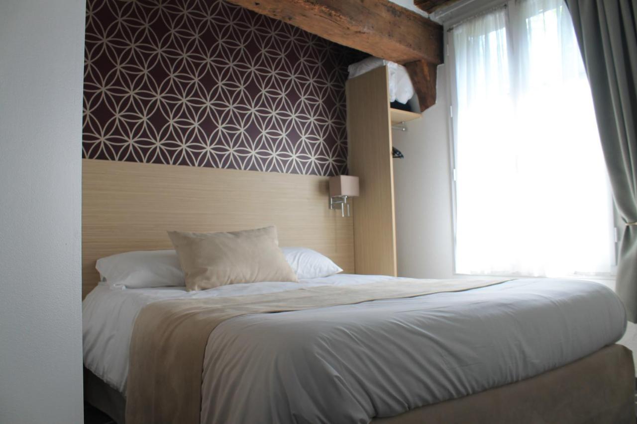 Hotel Le Blason 엉부와스 외부 사진